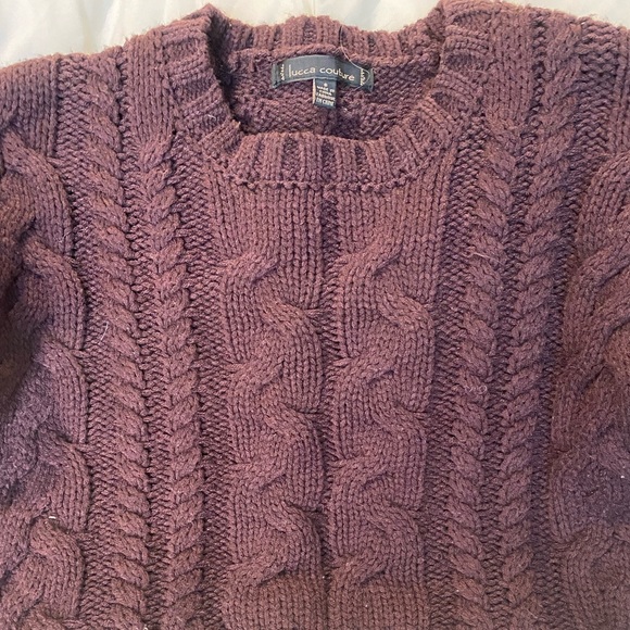 Maroon cropped cable knit sweater - Picture 2 of 2